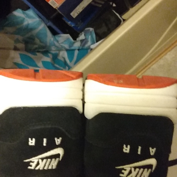 Air Max 1 premium🔥 (Bred) Mini Swoosh 💯 - Picture 9 of 16